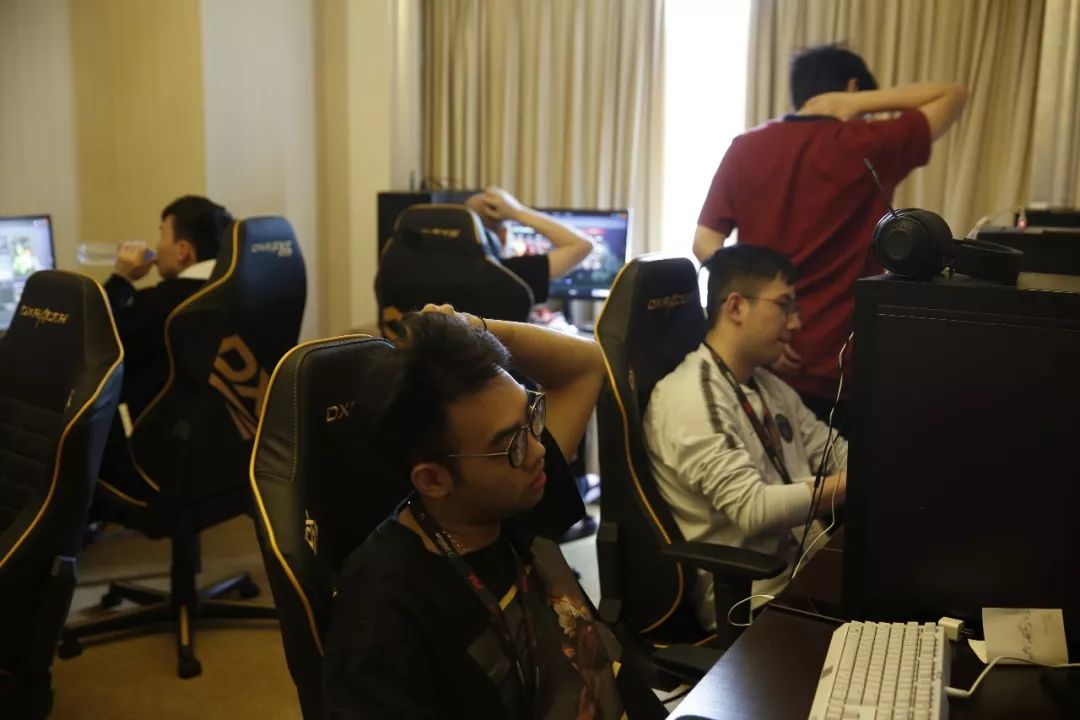 王者荣耀KPL：AG超玩会居然被LGD大鹅零封