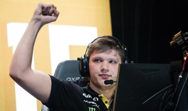 TES基地电脑大爆炸，JKL气到狂砸键盘