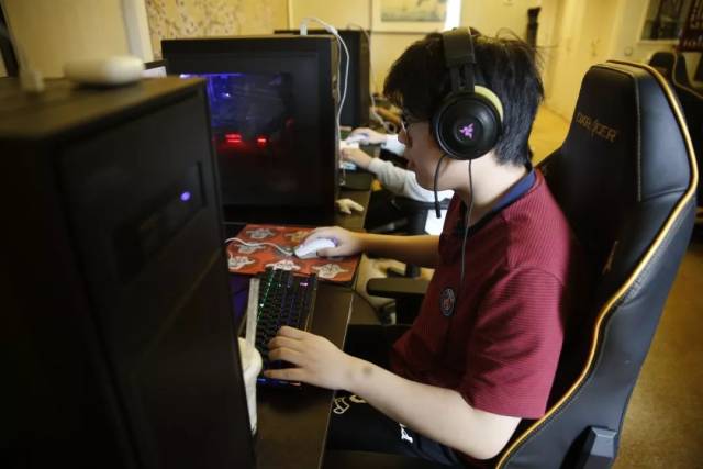 NAVI击败了 Team Liquid ，而G2意外地输给了 The MongolZ - 2024完美世界上海 Major 淘汰赛第一轮的结果