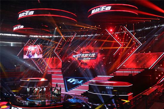 T1 年度最佳战队和 Chovy 年度最佳选手在 2025 年联盟颁奖典礼上