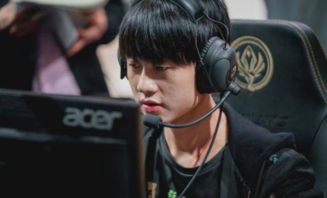 EWC官方发布沙特杯预热海报：冠军争夺战将于7月4日打响